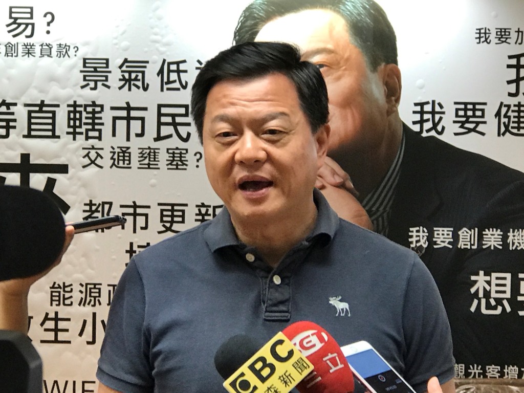 國民黨新北市長初選倒數計時，周錫瑋今天連兩次反問媒體：「為什麼你們從頭到尾沒有問過侯先生如果民調輸，會不會脫黨參選？」 圖：新北市政策中心/提供