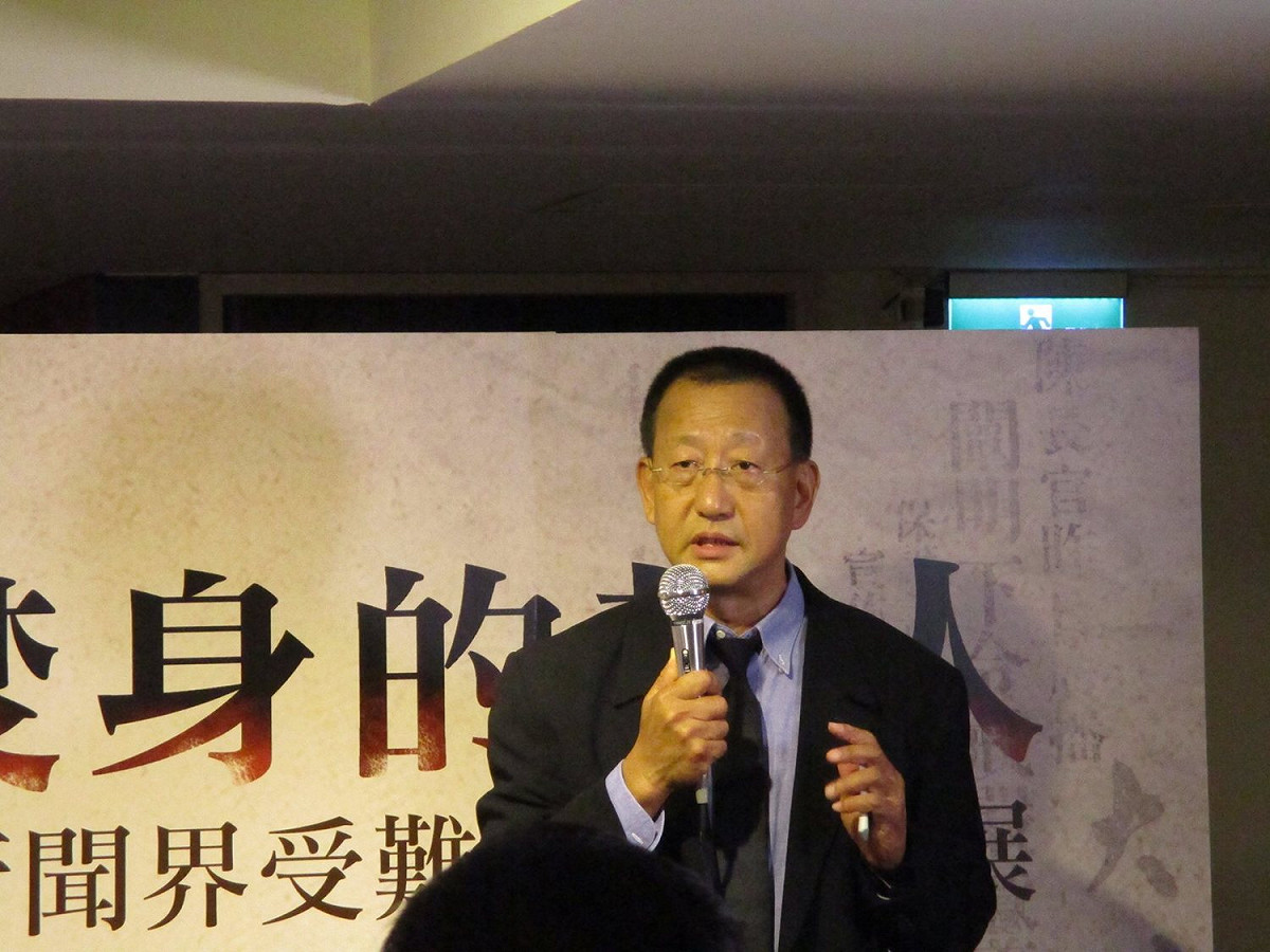洪維健生前曾拍攝多部白色恐怖紀錄影片，也曾協助監察院調查「鹿窟事件」案。他曾經自嘲自己是「台灣最小的政治犯」 圖：翻攝自洪維健臉書