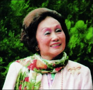 美國飛虎隊將軍陳納德遺孀陳香梅辭世，駐美代表處今天表示深感哀悼，並已向家屬表達慰問。

陳香梅於1925年6月23日生於北京，今年3月30日逝於華府，享壽94歲。 圖 : 翻攝自互動百科