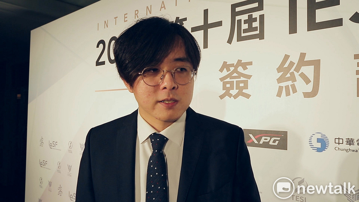 隊經理四葉說明了目前閃電狼戰隊的選手概況。 圖：蔡幸秀/攝
