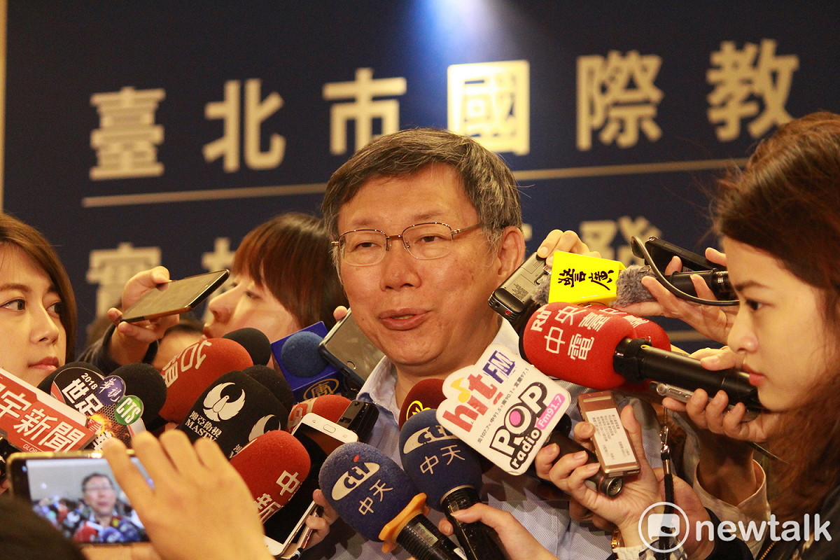 台北市長柯文哲下令拆除公投盟、八百壯士在立院外的帳篷，他坦言，今年選舉年，很多人都勸他不要做。 圖：新頭殼資料照片
