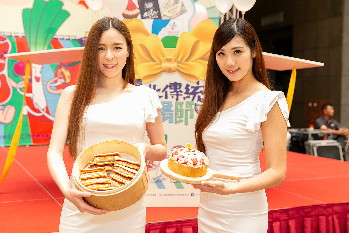 台北市傳統市場將翻轉你對傳統市場的認知，本週末4月14日到4月15日在花博公園規劃「市場心蛻變」特展，以「甜點」為主題，當天現場集結15家來自台北傳統市場名媛甜點參賽攤商，準備讓你少女心噴發！ 圖：台北市市場處提供