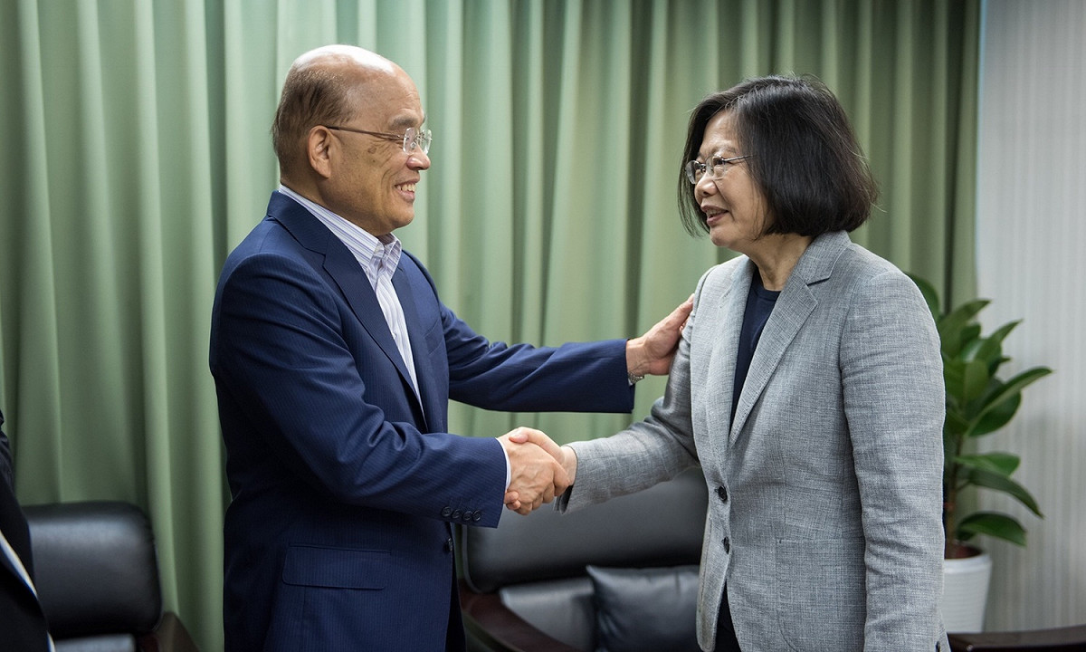 總統蔡英文12日接見前行政院長蘇貞昌。 圖：民進黨提供