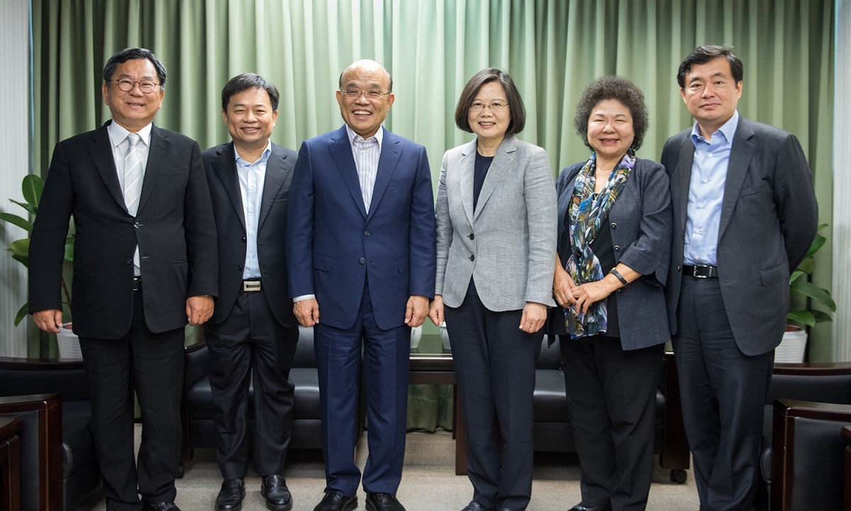 總統蔡英文12日在黨中央接見蘇貞昌。 圖：民進黨提供