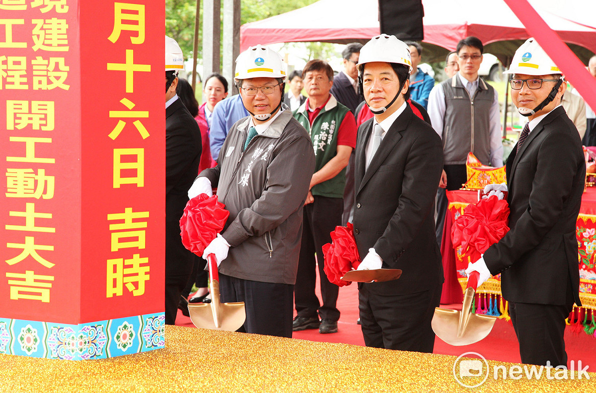 阿姆坪防淤隧道工程今(16)日動土，由行政院長賴清德、桃園市長鄭文燦及水利署長賴建信等人執鏟動土。 圖: 林昀真/攝