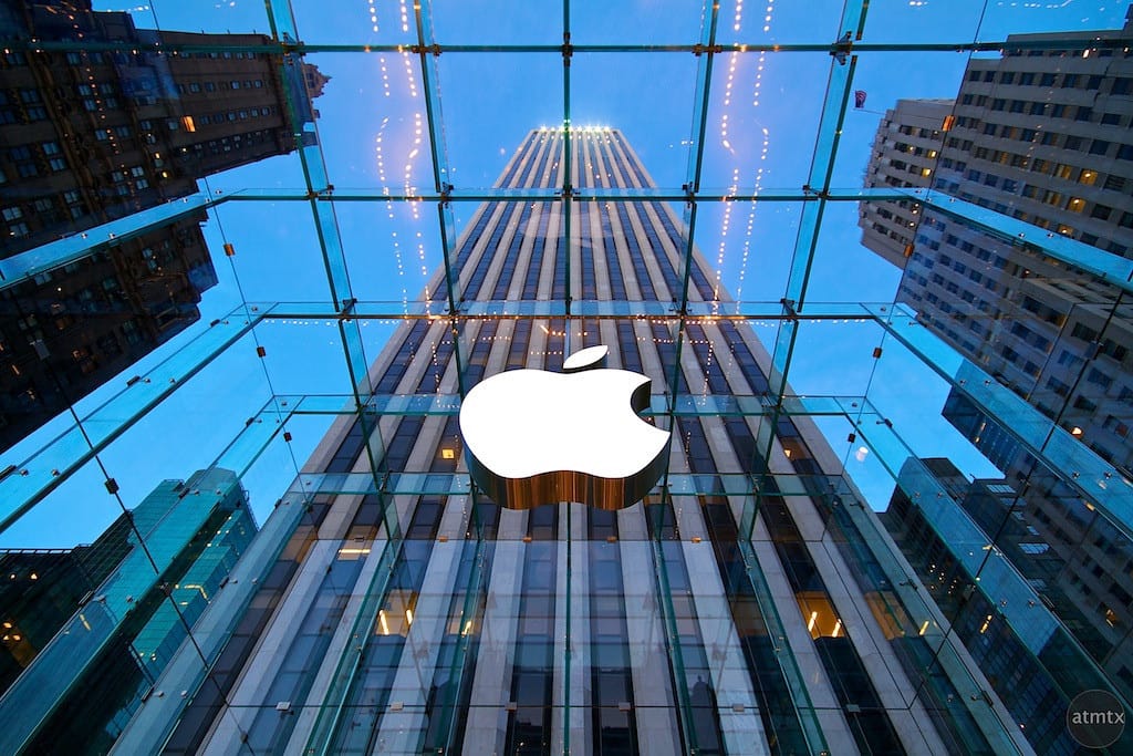 蘋果計畫將 Apple News 改為收費制度，而近期他們就嘗試加強 News 服務的強度，以獨家提前播映的權力，來締造更好的訂閱誘因。 圖：翻攝自 atmtx  flickr 開放權限