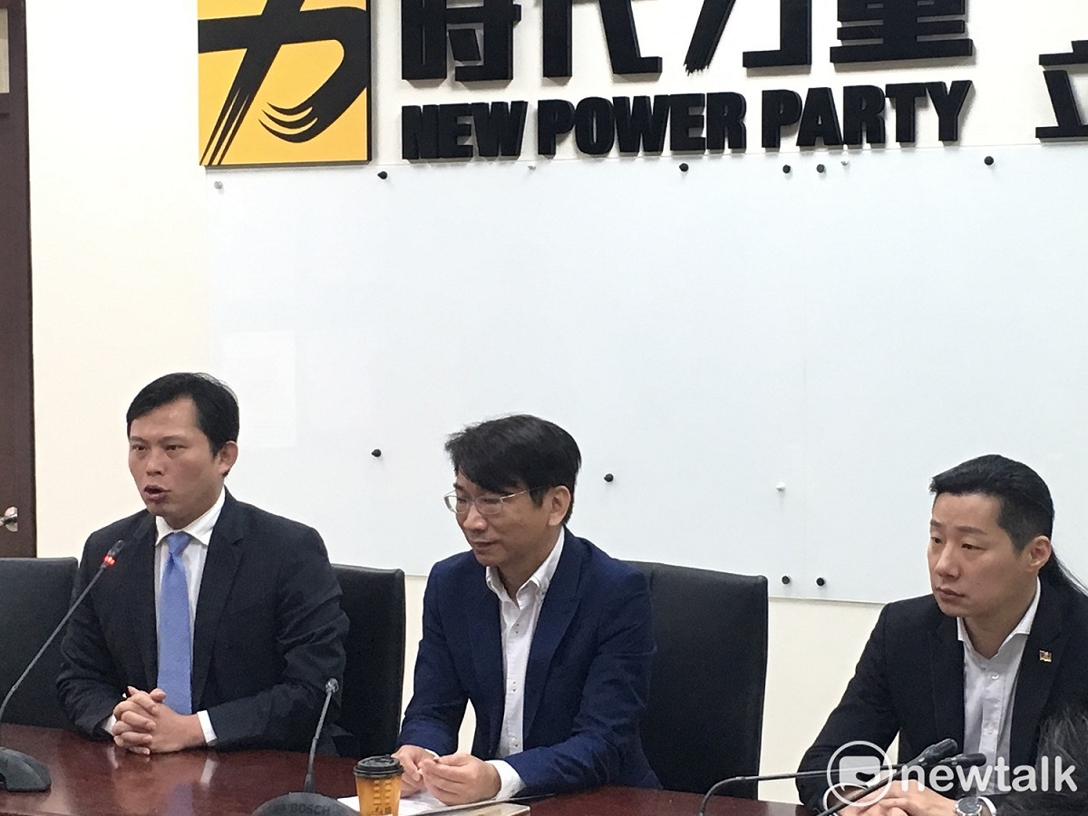 立法院時代力量黨團今（17）日早上舉行記者會，要求吳茂昆儘速出面澄清相關爭議；針對台大、陽明等公立大學校長遴選爭議，也應儘速確立未來的遴選制度。 圖：黃韋銓/攝