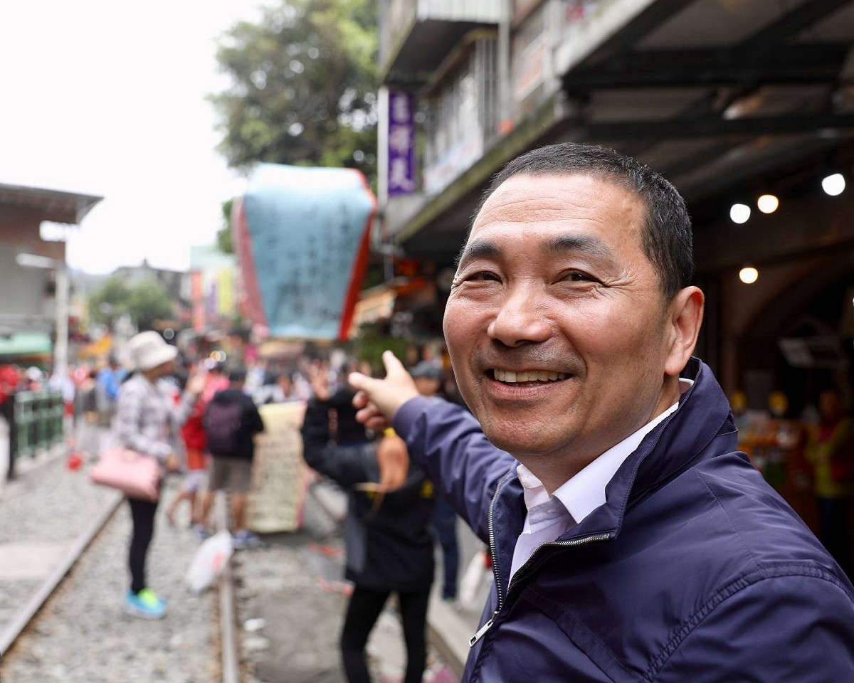 侯友宜說，過去七年是市府團隊讓天燈節成為地方產業，不但外國遊客數量全台第三，更為地方增加5倍的觀光產值。  圖:侯友宜敬選辦公室/提供