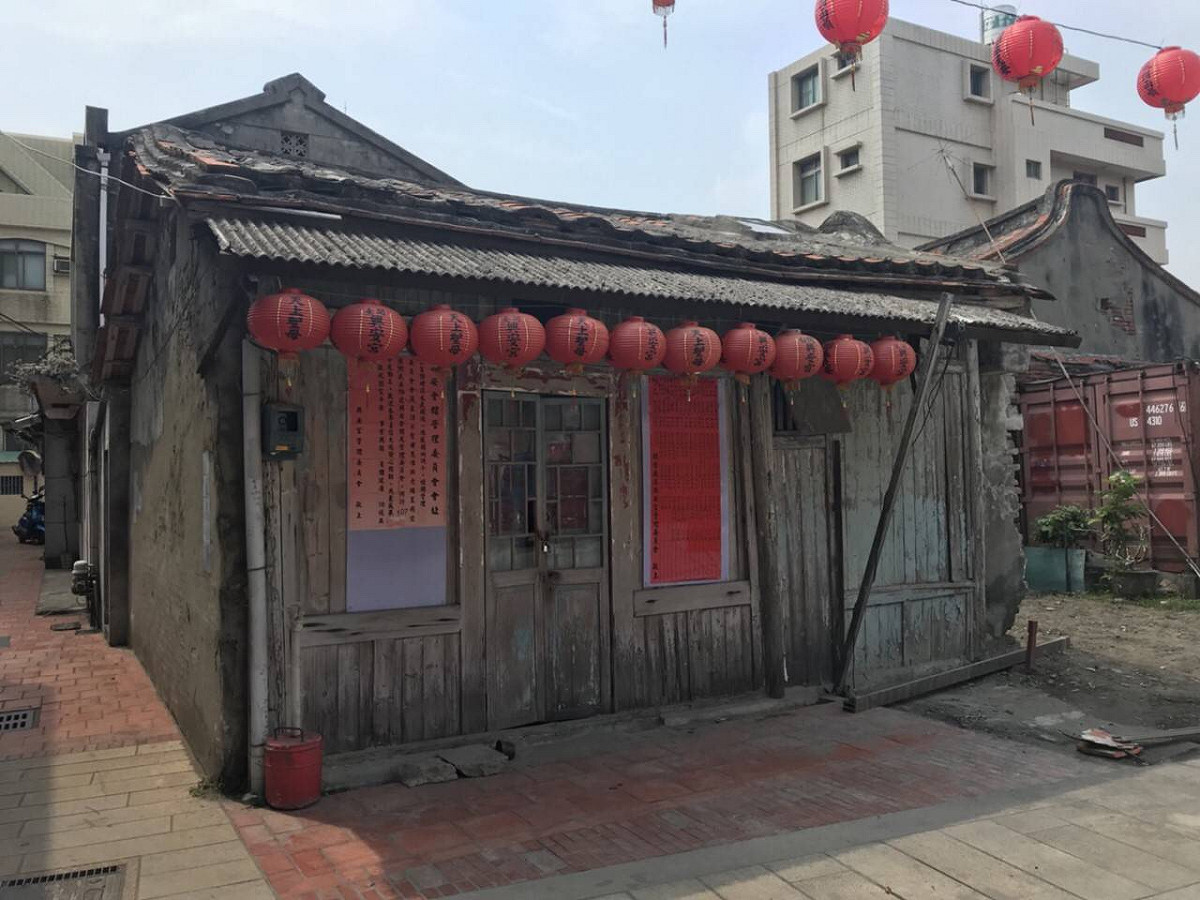 經溝通瞭解後，廟方本就有意保留老建築，並表示老屋外觀將以原貌保存為原則，預計修復內部並活化作為興安宮會館，未來可規劃放置廟方相關文物。 圖：彰化縣文化局/提供