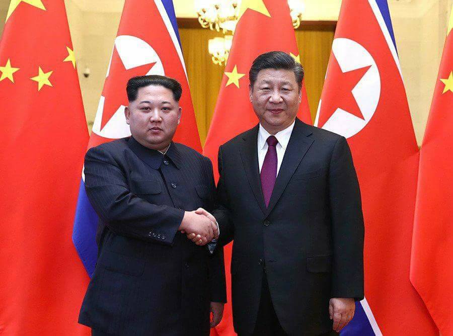 北韓領導人金正恩（左）與中國領導人習近平（右）。 圖：翻攝金正恩臉書