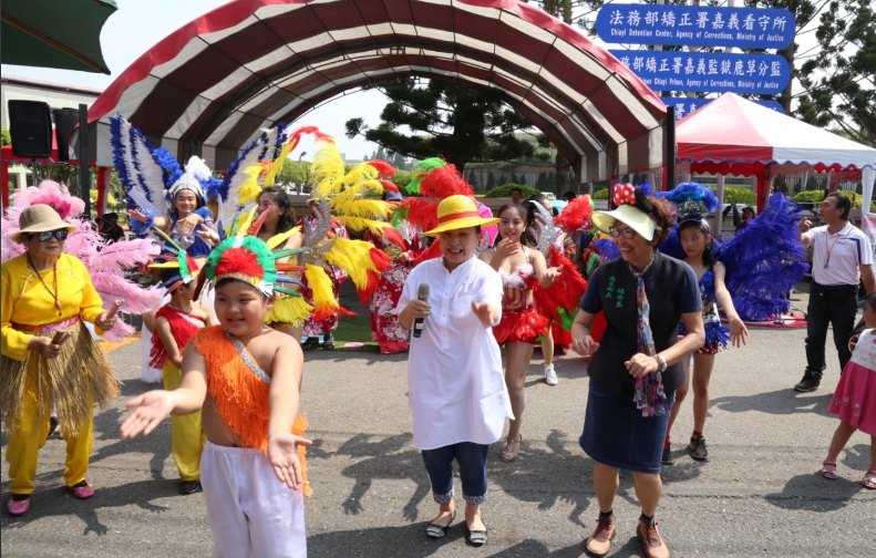 鹿草鄉公所今(22)日舉辦「107年度農特產文化產業暨採芒趣活動」。 圖：嘉義縣政府/提供
