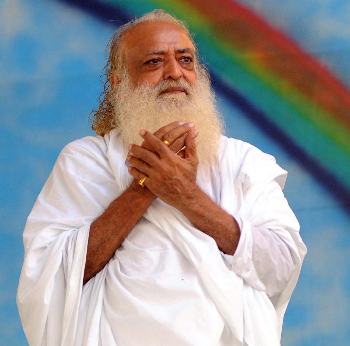 自稱是神人（godman）的阿薩嵐（Asaram）被控2013年在拉吉斯坦省性侵未成年少女，今天被判無期徒刑。 圖: 翻攝自維基百科