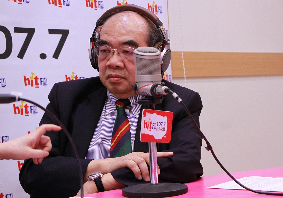 教育部長吳茂昆發布辭職聲明。圖為吳茂昆接受電台訪問。 圖 : Hitfm/提供（資料照片）