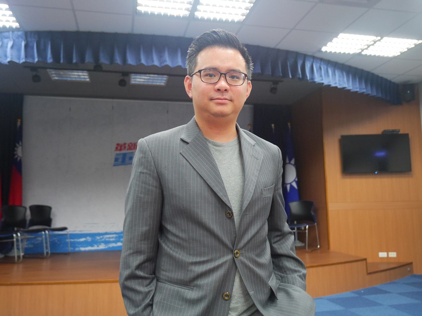 國民黨發言人黃健豪今天於中常會後轉述會議內容。 圖：趙婉淳／攝
