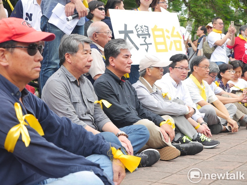 張亞中、李鴻源也到場參加。 圖：趙婉淳／攝