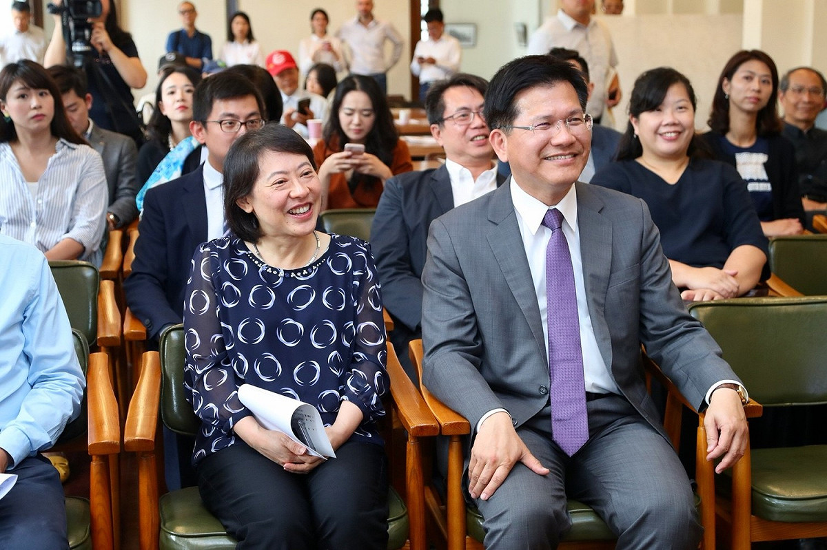 台中市長林佳龍與夫人廖婉如一同出席開幕記者會。 圖 : 台中市政府/提供