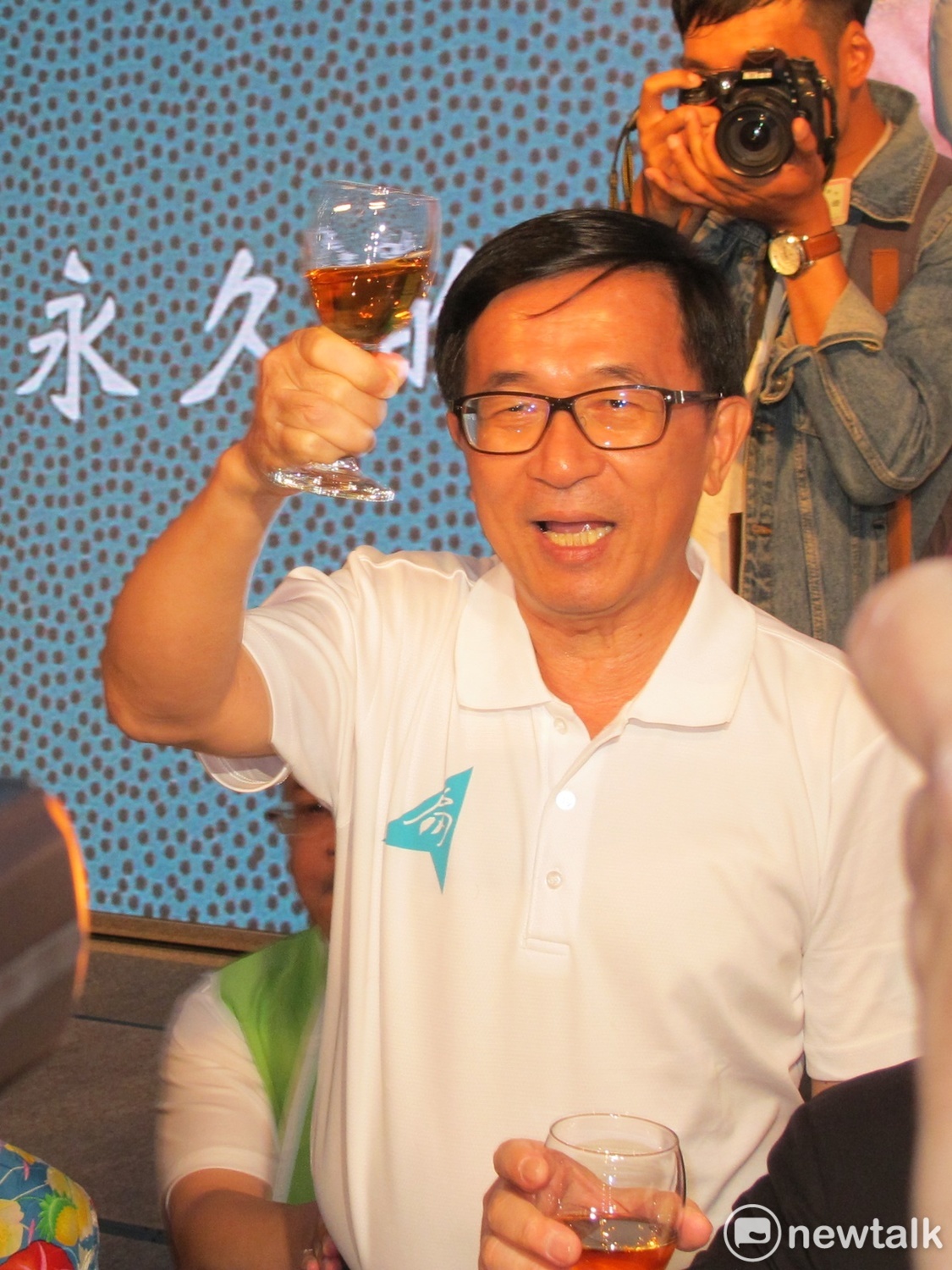 前總統陳水扁4日晚間出席凱達格蘭基金會募款餐會。 圖：林朝億/攝