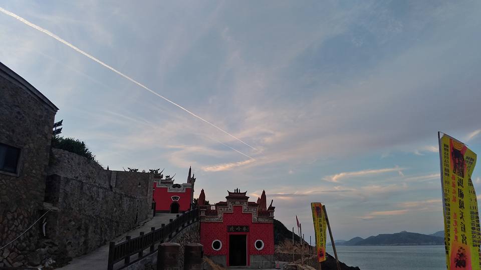 蘇柏豪在臉書發文稱「解放軍戰機在馬祖上空如入無人之境，近期頻率特別多，三張照片都是不同批」 圖/翻攝自蘇柏豪臉書