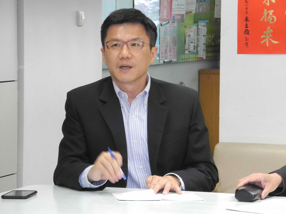新北市府發言人張其強指中央的核廢場設置修正草案，根本是本末倒置，完全無視大台北地區民眾和地方政府的聲音。  圖：王峻昌/攝