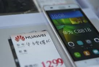 國防部長嚴德發今天在立法院備詢強調，絕對禁止國軍使用中國大陸廠牌的智慧型手機。 圖 : 翻攝自看中國