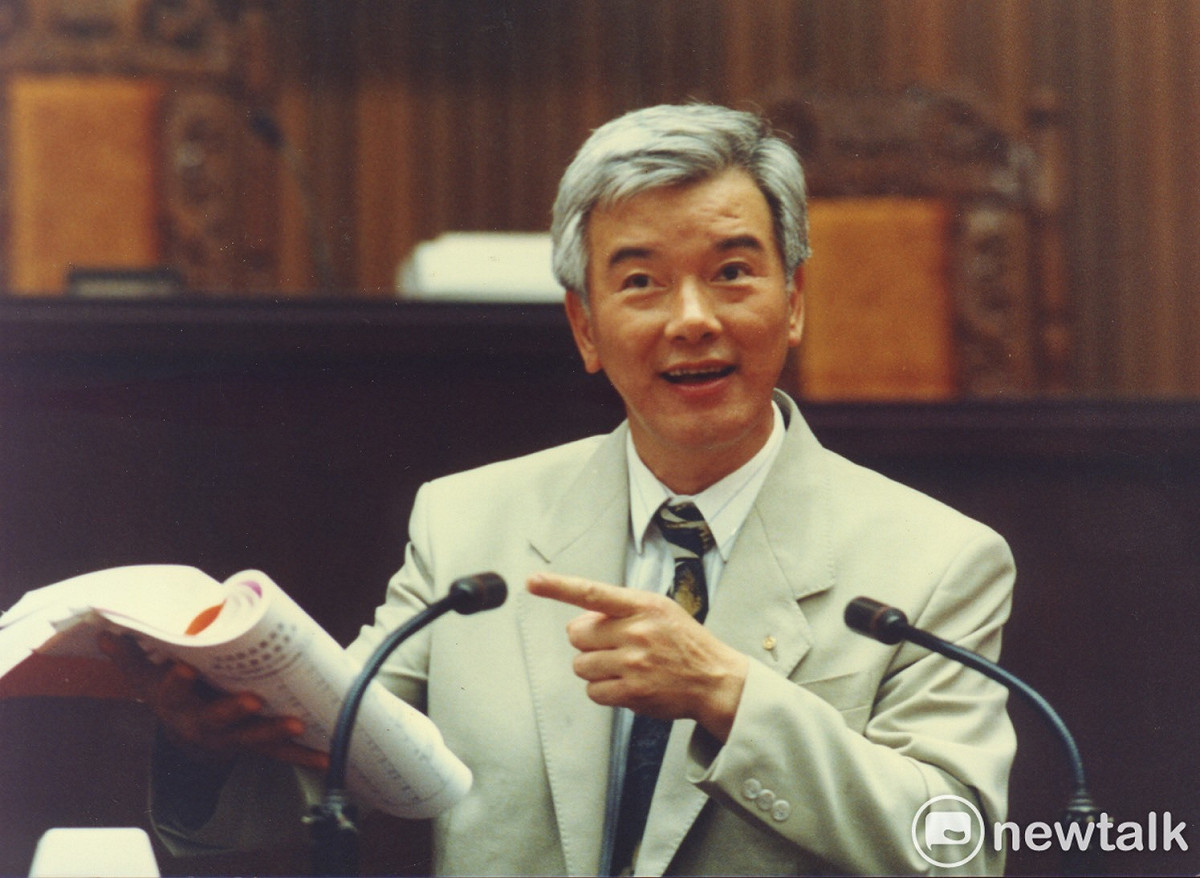 能文能武的盧修一立委。 圖：白鷺鷥文教基金會/提供