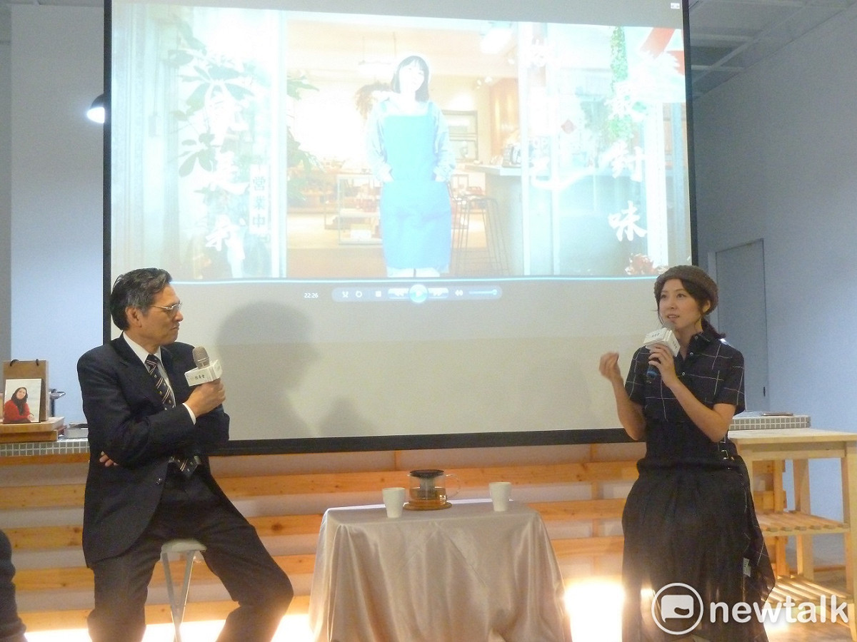 陸委會主委陳明通和短片女主角蔣雅文座談。 圖：謝莉慧/攝