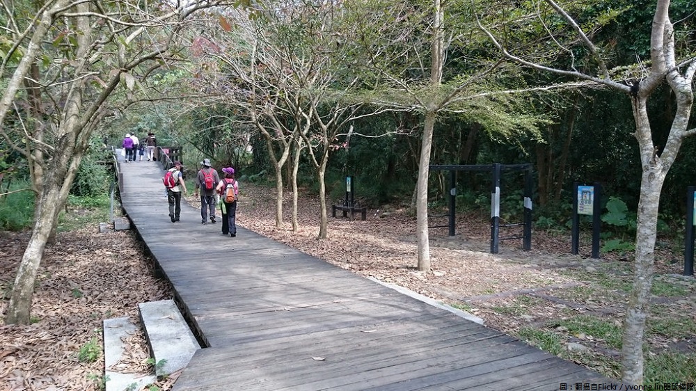 清水岩十八彎古道位於彰化縣社頭鄉清水岩森林遊憩區內，全長有1290公尺，清水岩森林遊憩區還有中央嶺步道、觀音登山步道，同時也是許多當地居民朋友周末健行的地點之一。 圖：翻攝自Flickr／yvonne lin開放權限