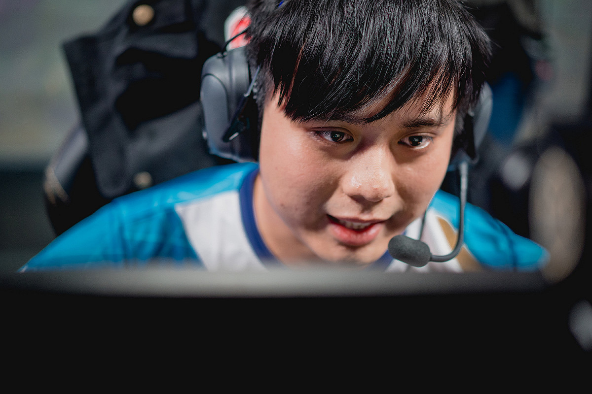 Maple的表現讓英文台賽評直言：「Fantastic！」 圖：翻攝自 LoL Esports Photos flickr公開權限
