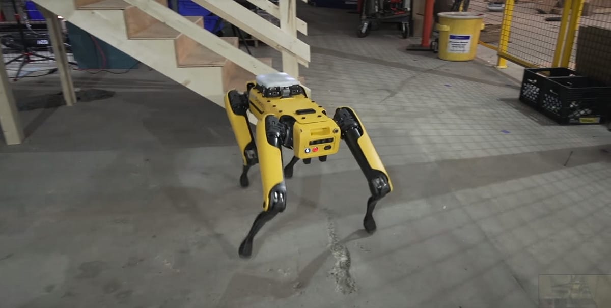 波士頓動力公司旗下的機器狗 SpotMini ，將於明年開始販售。 圖：翻攝自 BostonDynamics