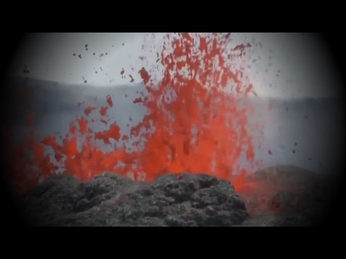 隨著幾勞亞（Kilauea）火山口的熔岩湖逐漸枯竭，岩漿正在地表下流動，隨時可能噴出，形成大規模、快速移動且溫度極高的熔岩流，並釋出更強的有毒氣體。 圖：翻攝自Youtube