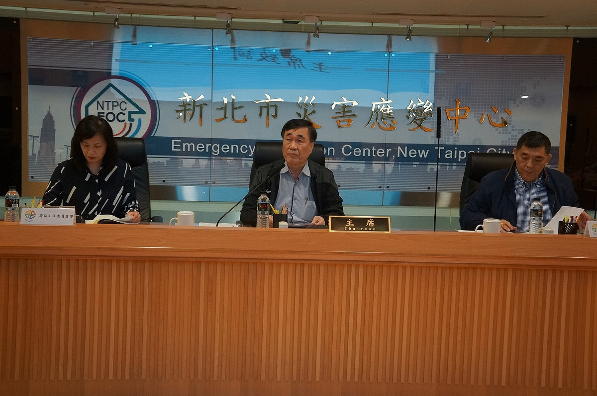 新北市副市長李四川 (中) 反對核二廠冒然重啓。 圖 : 新北市政府/提供