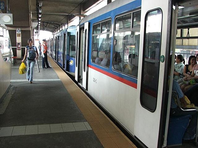 經常故障而讓菲國大馬尼拉地區民眾怨聲載道的「都會捷運第3線」（MRT-3），截至今天為止，已連續22天平順運作，創下近7年來沒有發生故障的最長紀錄。 圖 : 翻攝自背包課棧