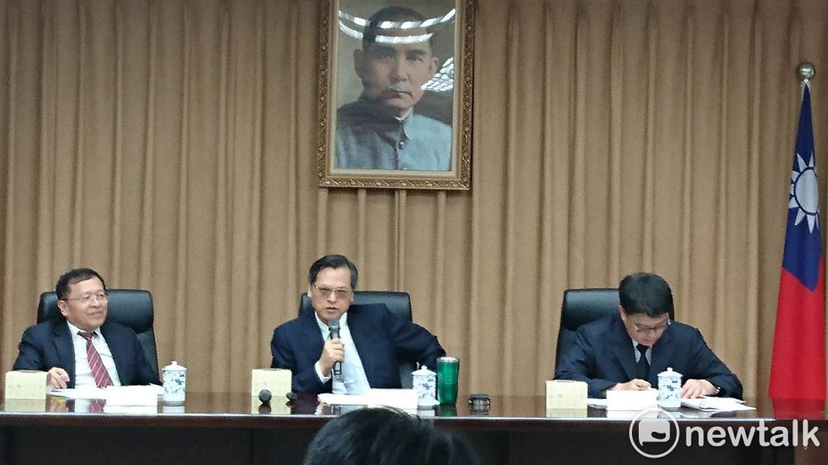 行政院大陸委員會主委陳明通（中）今（17）日下午在與媒體茶敘。 圖：謝莉慧/攝