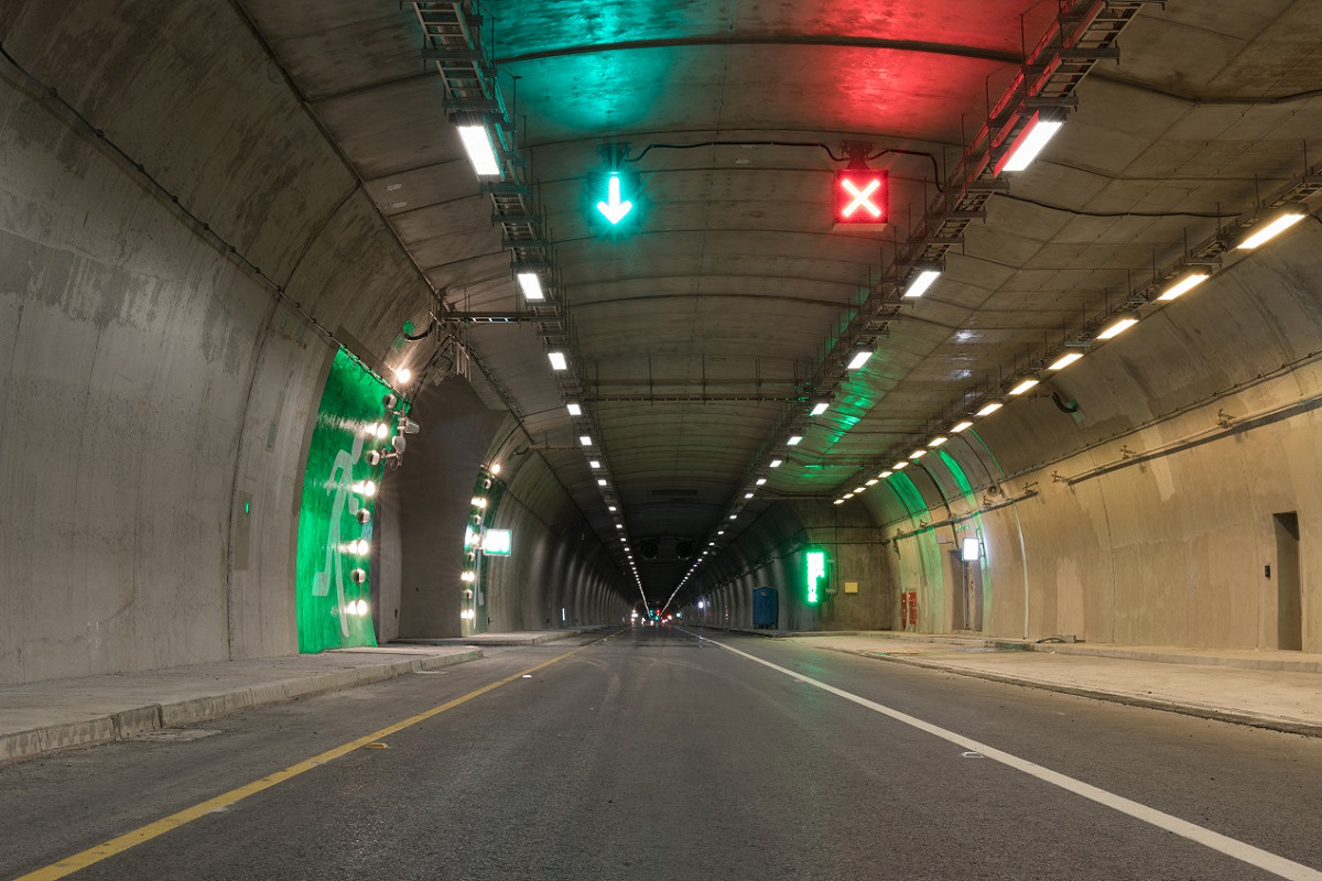 蘇花公路台9線和平隧道夜間檢修，自107年5月21日起至5月25日止，每日晚間18時至24時，單線雙向管制輪放通行。 圖：交通部／提供