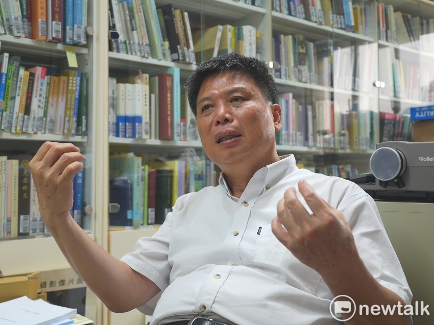 對於蔡政府執政兩週年表現，政大地政系教授徐世榮表示，若未包括賴揆團隊，他願意給予及格分數。 圖：趙婉淳／攝（資料照片）