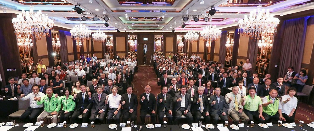 民進黨新北市參選人蘇貞昌19日出席新北市四大社團聯合茶會 圖：蘇貞昌辦公室/提供