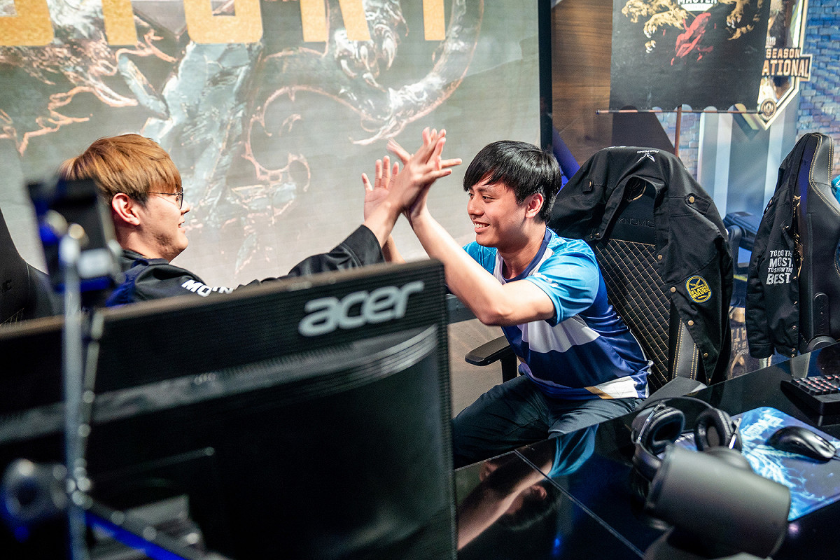 閃電狼在第二場扳回一城，雙方1-1平手。 圖：翻攝自LoL Esports Photos flickr公開權限