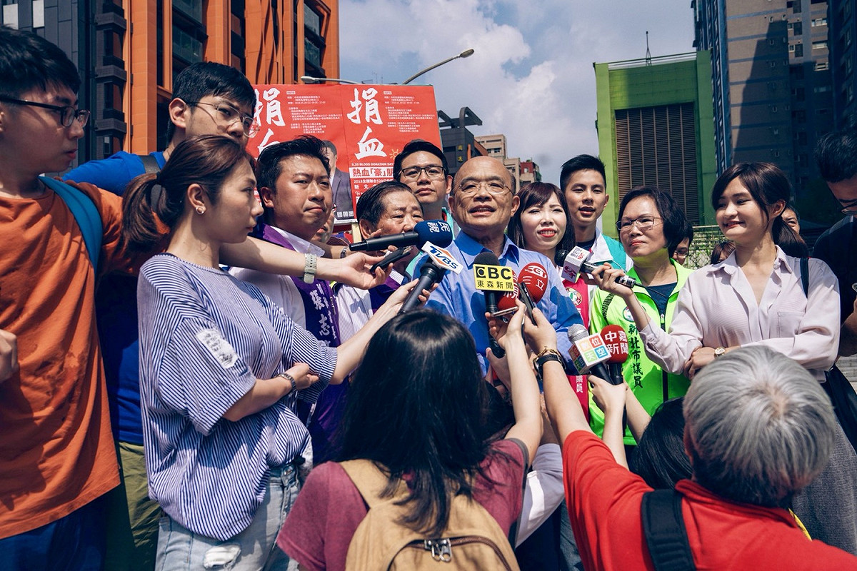 出席活動的蘇貞昌被問到會不會因為雙北選情連動，擔心柯文哲和民進黨「分手」後衝擊新北選情，以及隨之而來造成年輕選票可能會流失的情形。 圖：蘇貞昌辦公室/提供