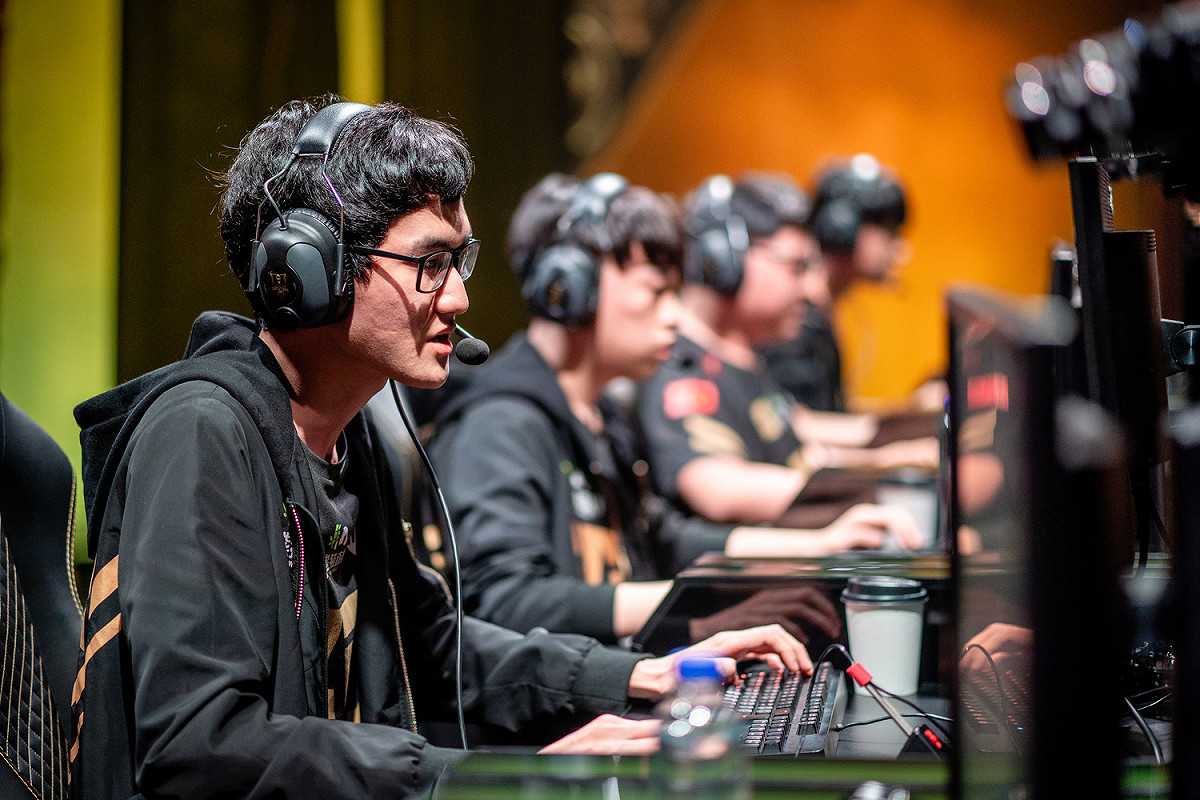 RNG拿下第一場勝利。  圖：翻攝自LoL Esports Photos flickr公開權限