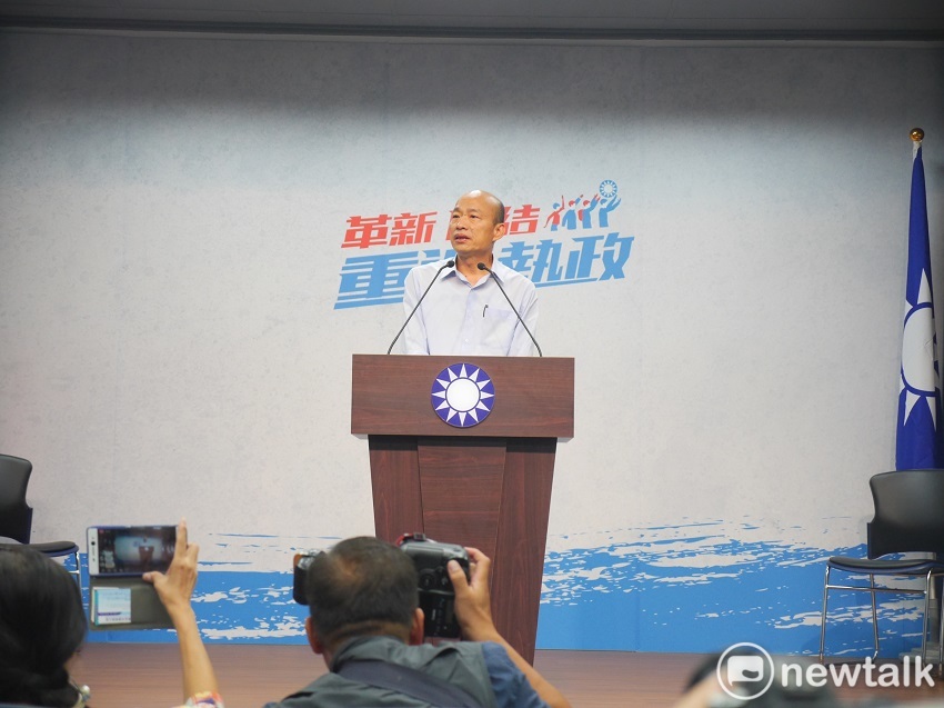 談到北農總經理吳音寧因殘菜事件引發輿論爭議，前北農總經理、國民黨高雄市長參選人韓國瑜表示，他相信吳音寧並非特別要佔北農的便宜。 圖：趙婉淳／攝
