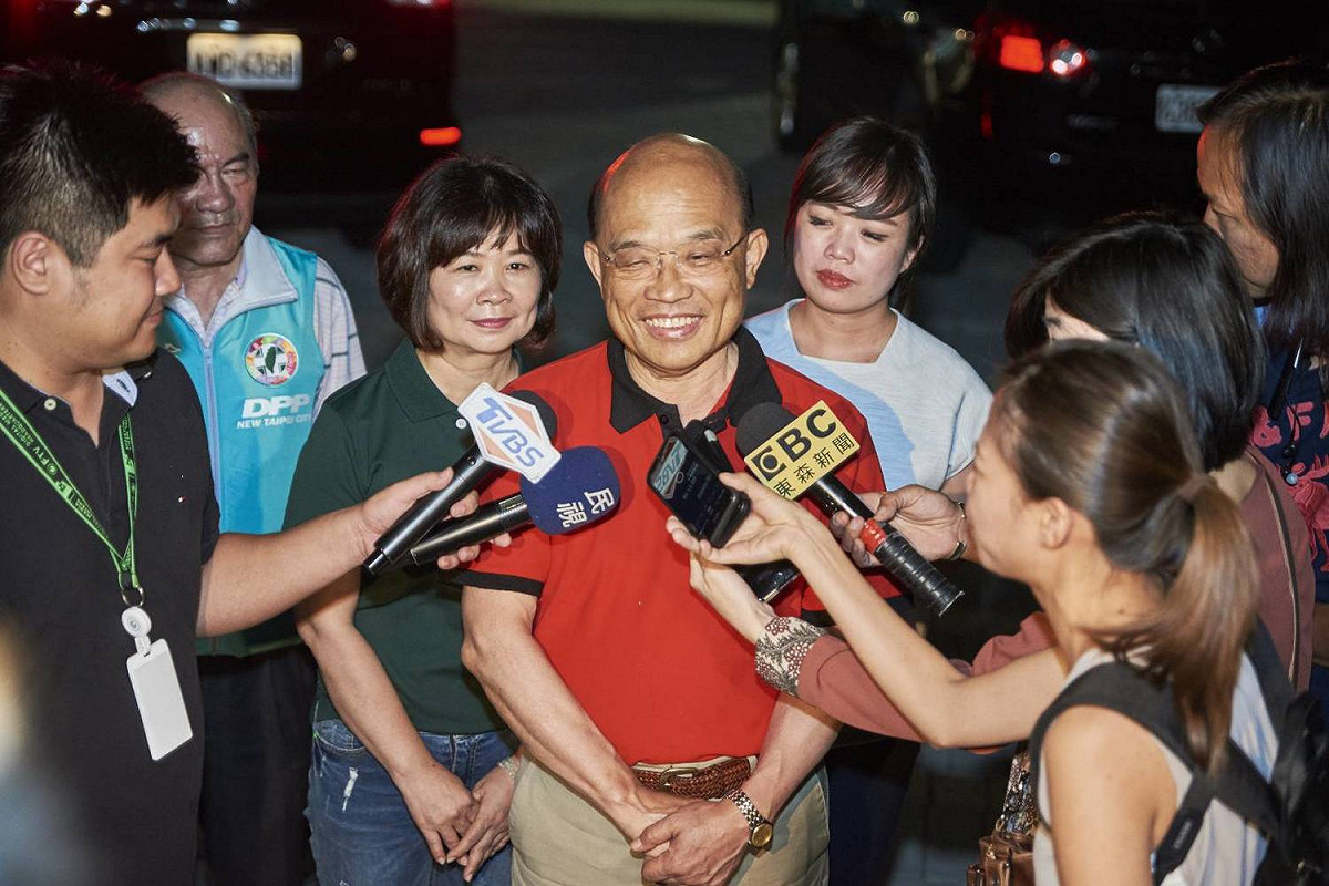 民進黨籍新北市長參選人蘇貞昌接受媒體訪問。 圖 : 蘇貞昌競選辦公室/提供