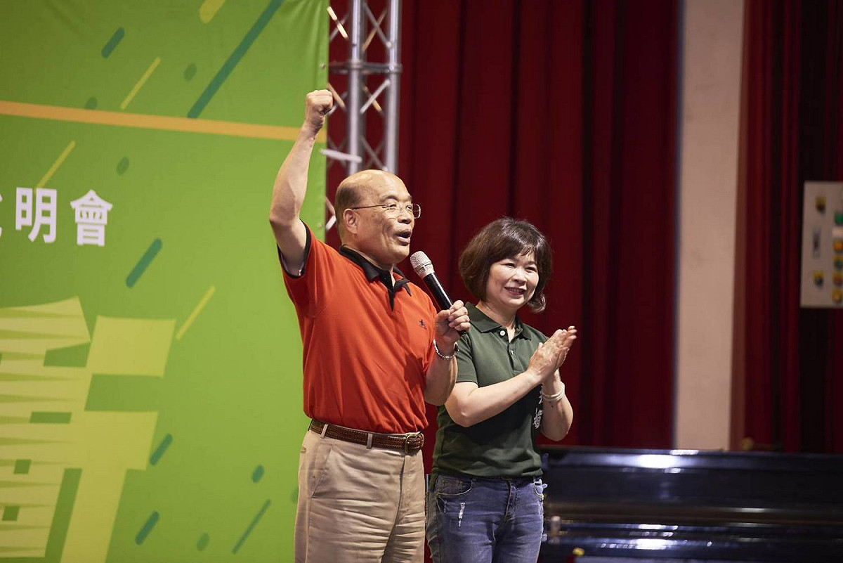 蘇貞昌向民眾說明參政理念。 圖 : 蘇貞昌競選辦公室/提供