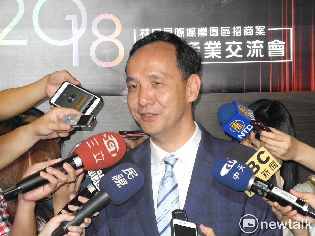 新北市議會市政總質詢今(29)日登場，新北市長朱立倫強調將嚴格要求團隊不得利用上班時間輔選，局處長代表市政府出席活動則屬正常範疇。圖為資料照片。
                                                             圖：王峻昌/攝