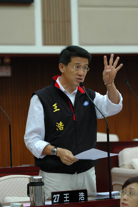 前北市議員王浩再次參選，電話民調獲得7成支持度。 圖：翻攝王浩臉書