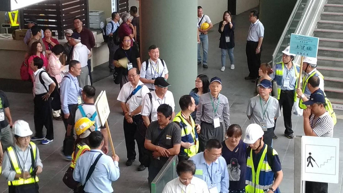 交通部今 (25) 日表示，已完成「花東鐵路雙軌電氣化計畫-瑞穗至三民間(含新自強隧道段)第二階段東正線暨及林榮站復站計畫」履勘作業。履勘小組共提出的改善事項計11項，其中「營運前須改善事項」部分，將請鐵工局及臺鐵局確認辦理完成改善，並待改善情形報部核准後，才能通車營運。 圖：交通部/提供