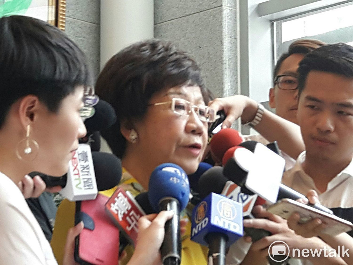 呂秀蓮說，如果她當台北市長，一定強化台北市成為國際大都會，會和世界上愛好和平的民主國家首都來結盟，積極推動和平首都聯盟。 圖:林昀真/攝