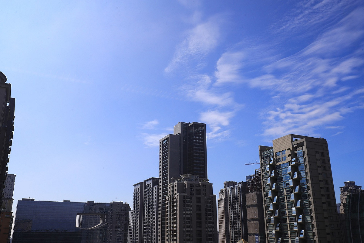 台中市今天下午16個空品測站全數亮起綠燈，看得到藍天白雲。 台中市政府/提供