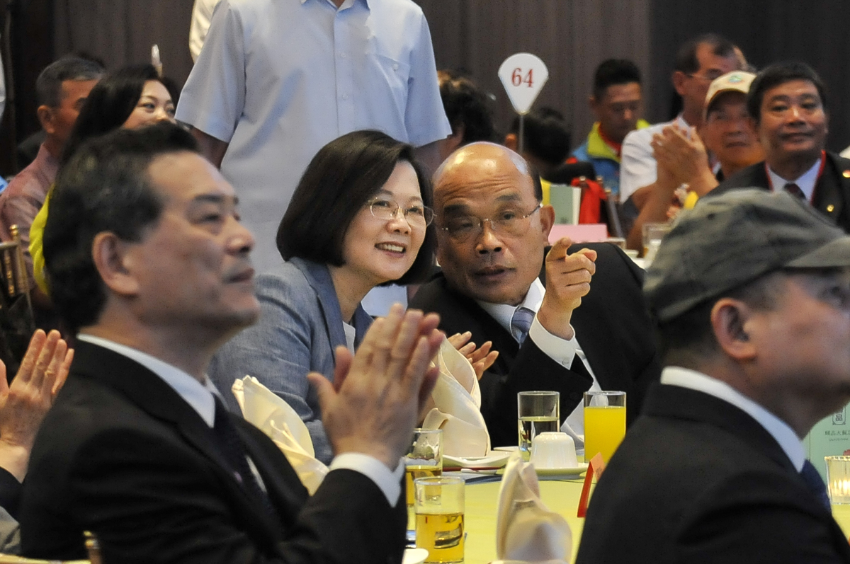總統蔡英文與民進黨新北市長參選人蘇貞昌連兩周同台出席活動，兩人互動熱絡。 圖:蘇貞昌競選辦公室/提供