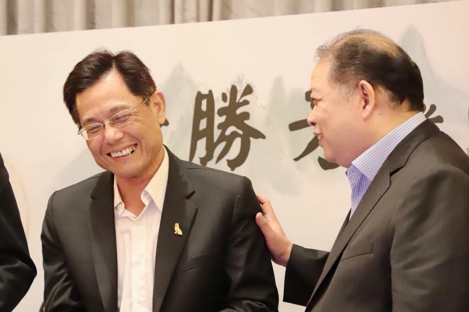 民進黨今（27）日舉行黨代表以及地方黨部主委選舉，台北市黨部主委最後由民進黨組織部副主任陳正德勝出。 圖：翻攝陳正德臉書