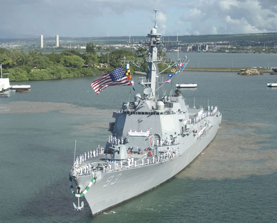 美國海軍2艘軍艦昨日駛入中國聲稱擁有主權的南海島嶼內，引發中國外交部與國防部不滿。 圖：翻攝世界軍艦臉書